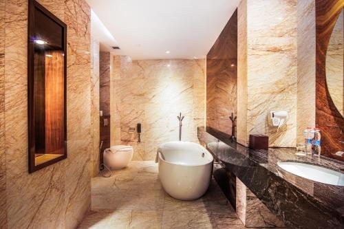 Imagen de la habitación del Hotel Swiss-belhotel Harbour Bay - Chse Certified. Foto 2