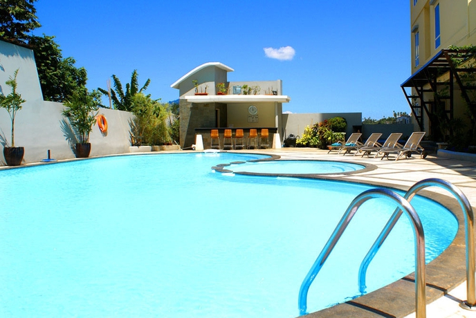 Imagen de la piscina del Hotel Swiss-belhotel Maleosan Manado. Foto 7