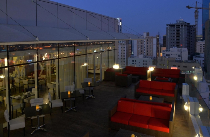 Imagen del bar/restaurante del Hotel Swiss-belhotel Seef Bahrain. Foto 5