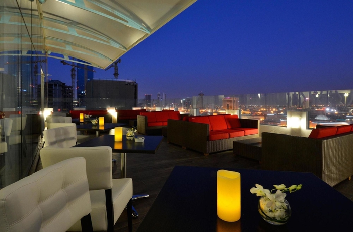 Imagen del bar/restaurante del Hotel Swiss-belhotel Seef Bahrain. Foto 7