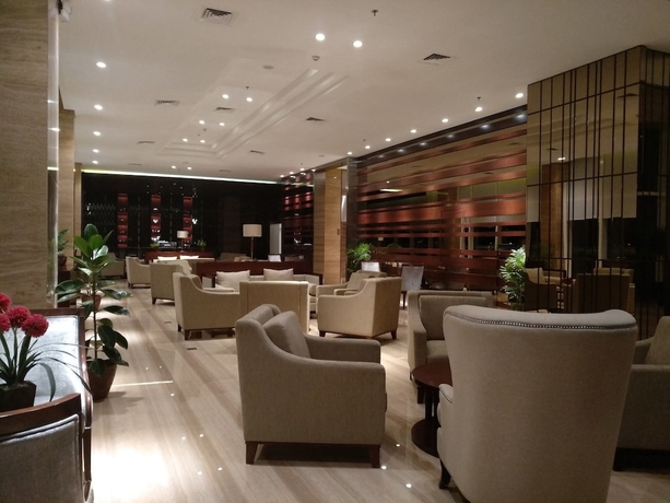 Imagen del bar/restaurante del Hotel Swiss-belhotel Serpong - Chse Certified. Foto 2
