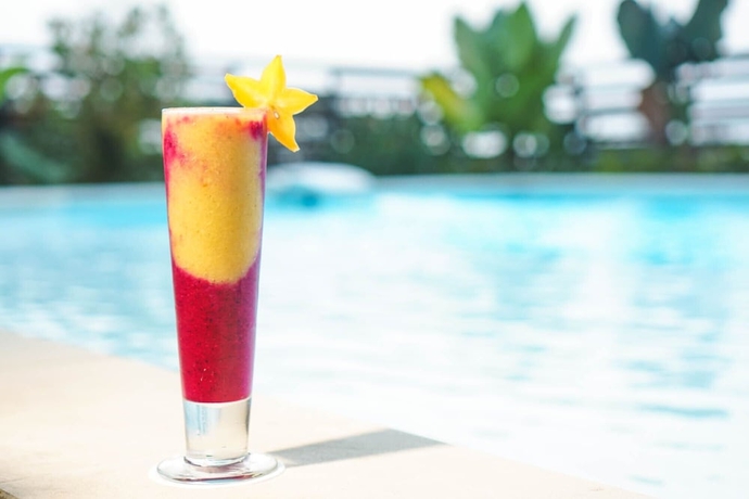 Imagen de la piscina del Hotel Swiss-belhotel Serpong - Chse Certified. Foto 16