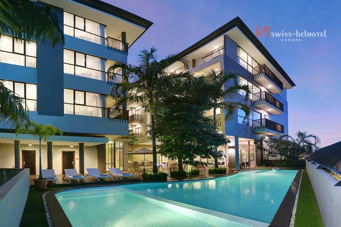 Imagen de la piscina del Hotel Swiss-belhotel Sorong. Foto 19