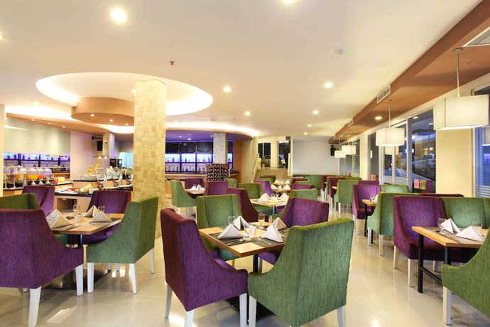 Imagen del bar/restaurante del Hotel Swiss-belinn Balikpapan - Chse Certified. Foto 3