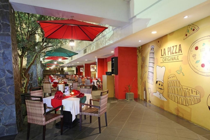 Imagen de los interiores del Hotel Swiss-belinn Panakkukang Makassar. Foto 17