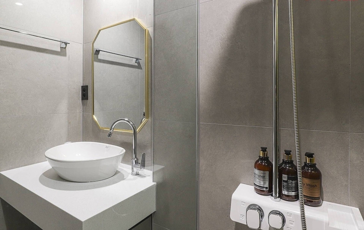 Imagen de la habitación del Hotel Swissbella. Foto 12