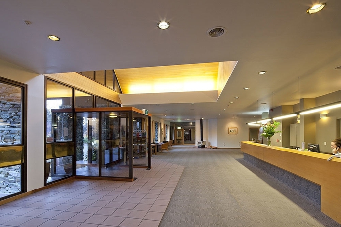 Imagen de los interiores del Hotel Swiss-belresort Coronet Peak. Foto 10