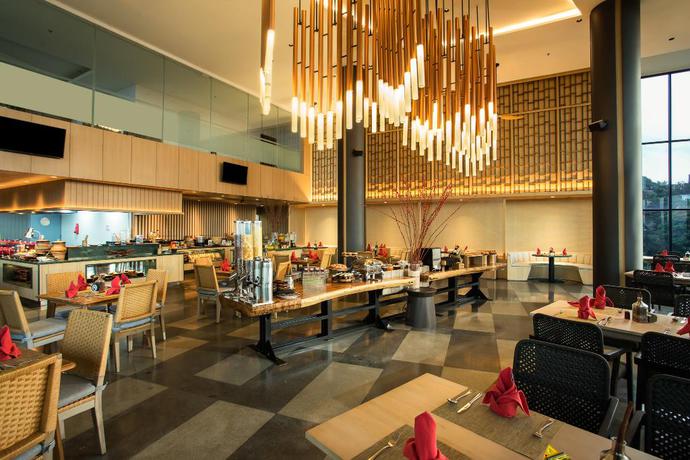Imagen del bar/restaurante del Hotel Swiss-belresort Dago Heritage - Chse Certified. Foto 8