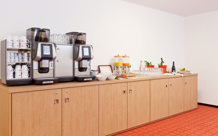 Imagen del bar/restaurante del Hotel Swissever Zug Swiss Quality. Foto 3