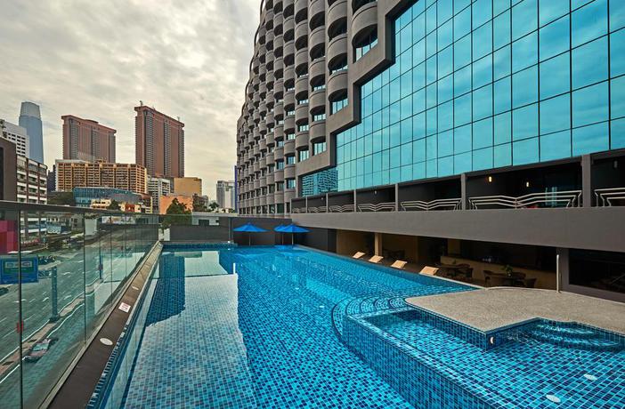 Imagen de la piscina del Hotel Swiss-garden Bukit Bintang Kuala Lumpur. Foto 10