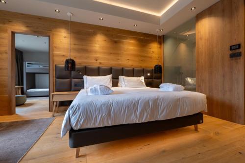 Imagen de la habitación del Hotel Swiss&ocirc;tel Damian Jasna. Foto 16