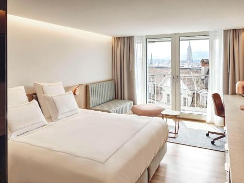 Imagen de la habitación del Hotel Swissôtel Kursaal Bern. Foto 7