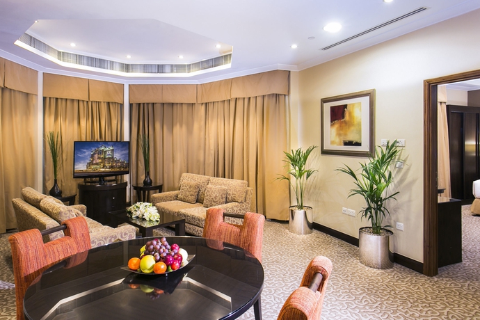 Imagen de los interiores del Hotel Swissotel Al Murooj Dubai. Foto 13