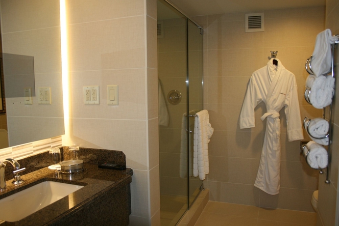 Imagen de la habitación del Hotel Swissotel - Chicago. Foto 1