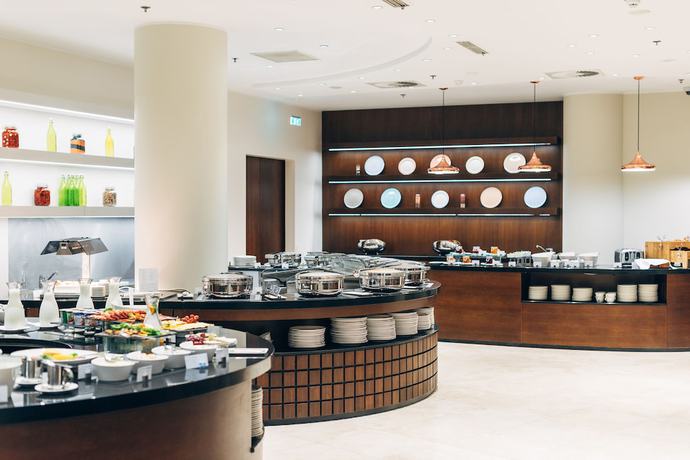 Imagen del bar/restaurante del Hotel Swissotel Tallinn. Foto 2