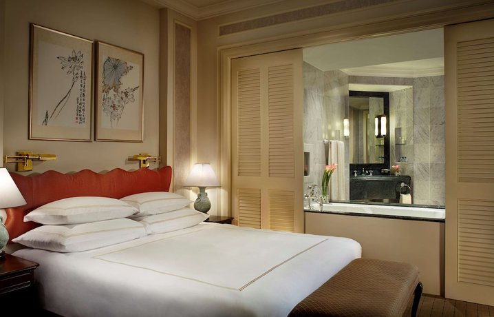 Imagen de la habitación del Hotel Swissotel The Stamford, Singapore. Foto 7