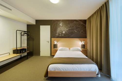 Imagen de la habitación del Hotel Swisstech. Foto 3