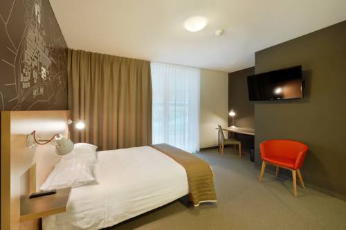 Imagen de la habitación del Hotel Swisstech. Foto 4