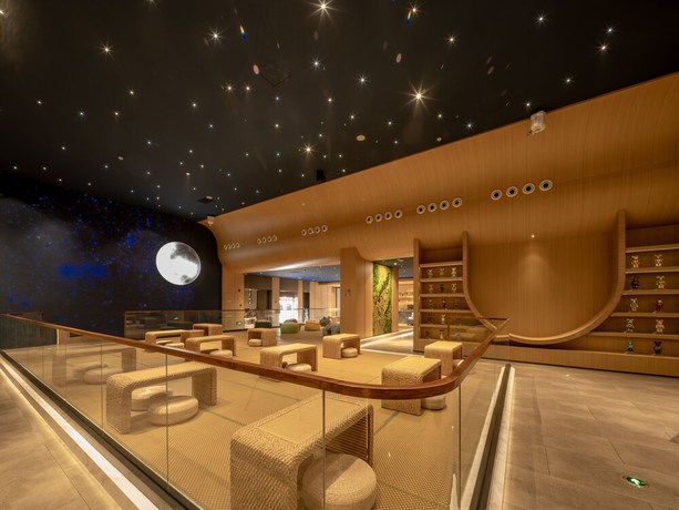 Imagen de la piscina del Hotel Swisstouches Resort. Foto 19