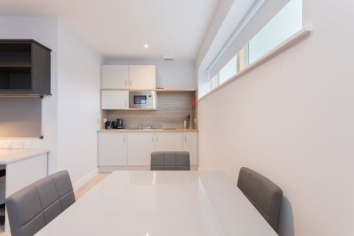 Imagen de la habitación del Hotel Swuite Galway. Foto 2