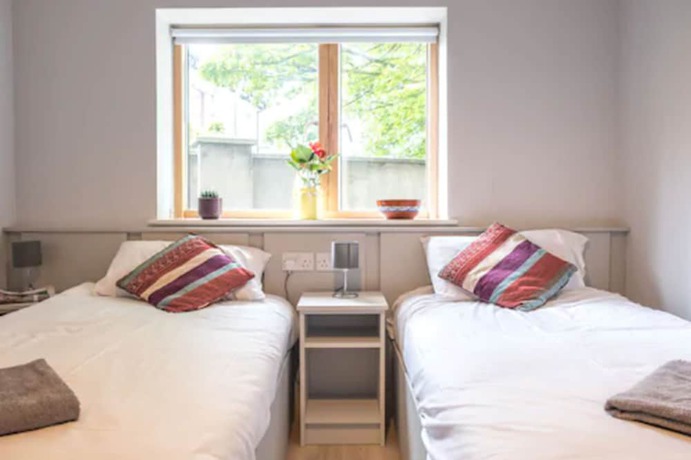 Imagen de la habitación del Hotel Swuite Galway. Foto 14