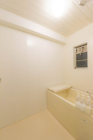 Imagen de la habitación del Hotel Swwitch House Akihabara Kikukawa Area. Foto 22