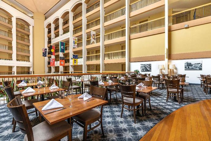 Imagen del bar/restaurante del Hotel Sydney Harbour. Foto 3