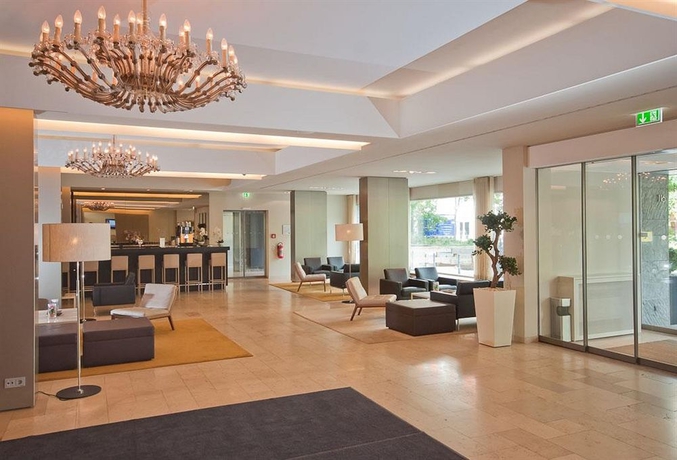 Imagen del bar/restaurante del Hotel Sylter Hof Berlin. Foto 3