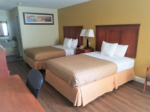 Imagen de la habitación del Hotel Sylvania Inn. Foto 18