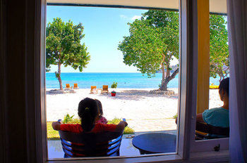 Imagen de los exteriores del Hotel Sylvia Resort Komodo Labuan Bajo. Foto 3