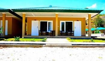 Imagen de la piscina del Hotel Sylvia Resort Komodo Labuan Bajo. Foto 13