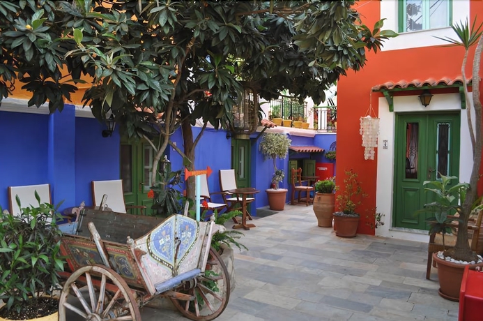 Imagen de los exteriores del Hotel Symi Garden Studios, Symi. Foto 18