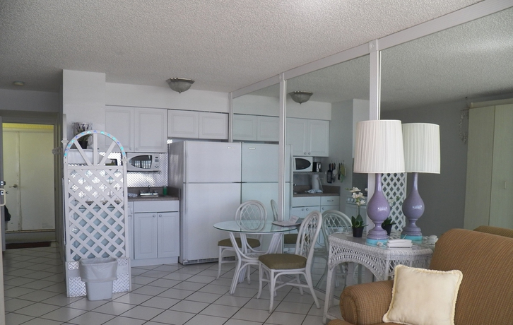 Imagen de la habitación del Hotel Symphony Beach Club. Foto 13