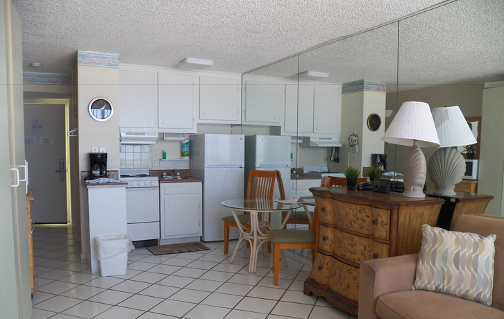 Imagen de la habitación del Hotel Symphony Beach Club. Foto 17