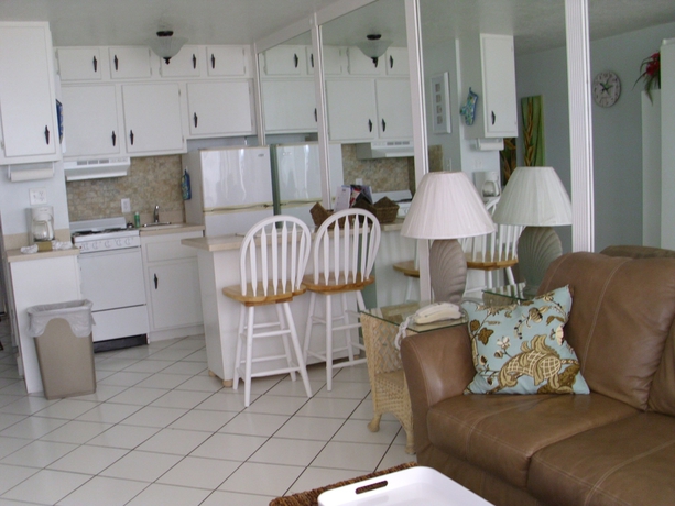 Imagen de la habitación del Hotel Symphony Beach Club. Foto 18