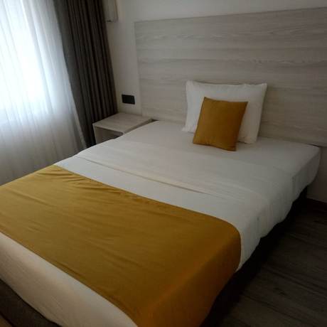 Imagen de la habitación del Hotel Symphony. Foto 9