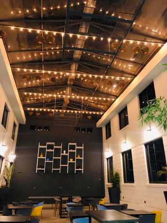 Imagen del bar/restaurante del Hotel Symphony. Foto 5