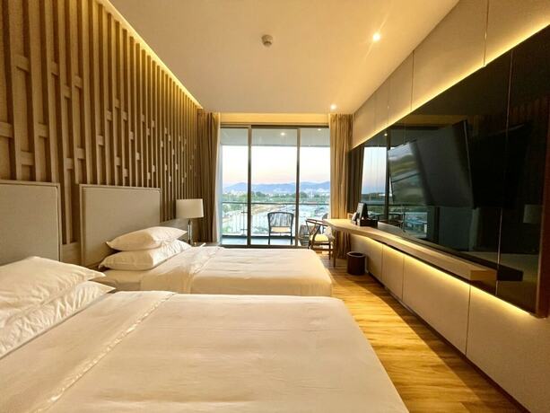 Imagen de la habitación del Hotel Symphony Of The Sea. Foto 15