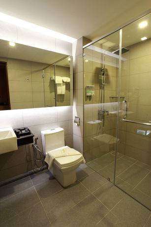 Imagen de la habitación del Hotel Symphony Suites, Ipoh. Foto 10
