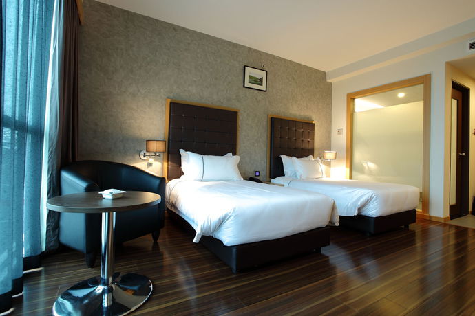 Imagen de los interiores del Hotel Symphony Suites, Ipoh. Foto 14