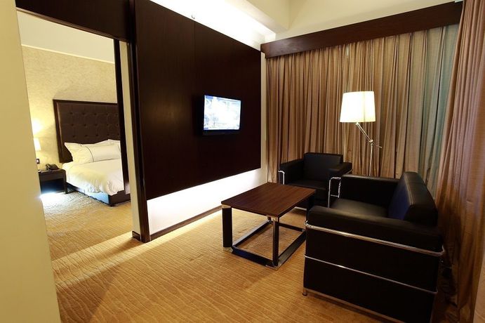 Imagen de los interiores del Hotel Symphony Suites, Ipoh. Foto 16