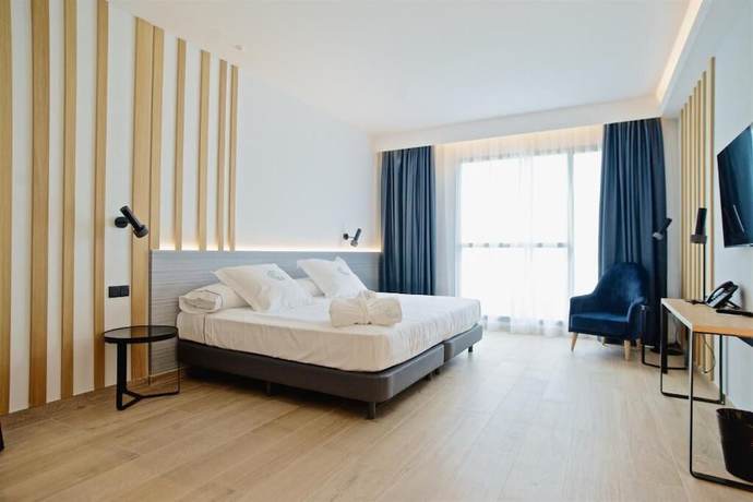 Imagen de la habitación del Hotel Syncrosfera. Foto 2