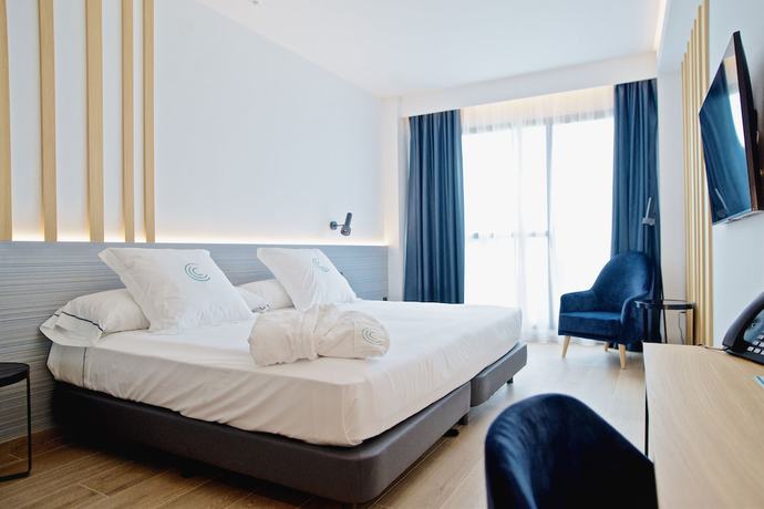 Imagen de la habitación del Hotel Syncrosfera. Foto 14