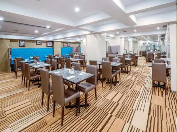 Imagen del bar/restaurante del Hotel Synloc Tower. Foto 1