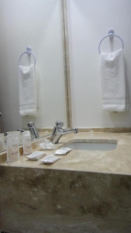 Imagen de la habitación del Hotel Syros. Foto 2