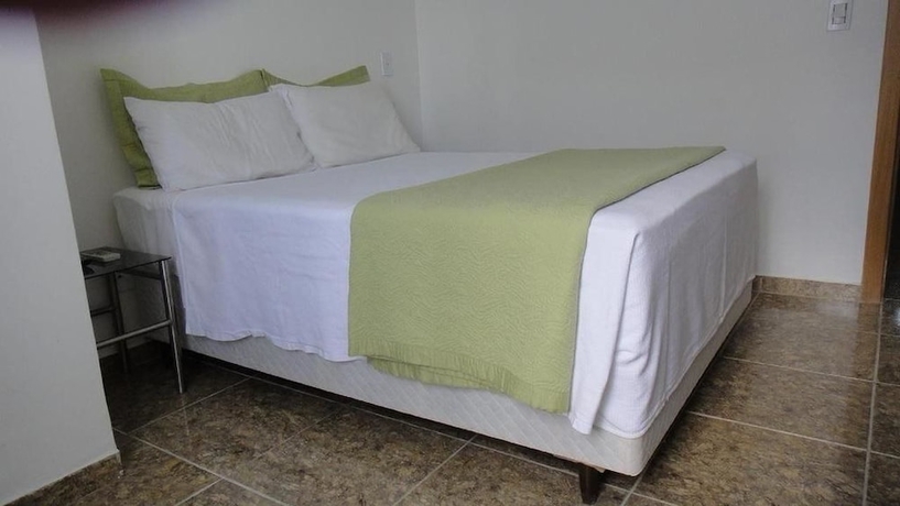 Imagen de la habitación del Hotel Syros. Foto 5