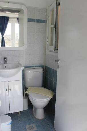 Imagen de la habitación del Hotel Syros Holidays. Foto 20