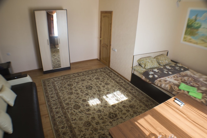 Imagen de la habitación del Hotel Syurpriz 1. Foto 2
