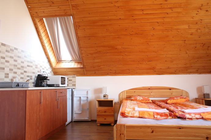 Imagen de la habitación del Hotel Szabolcs Apartments. Foto 2