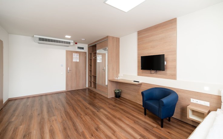 Imagen de la habitación del Hotel Szeghalom. Foto 15